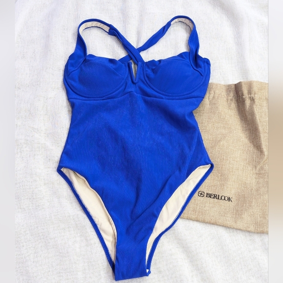 BNWT / Berlook / Small / XS - Picture 1 of 2